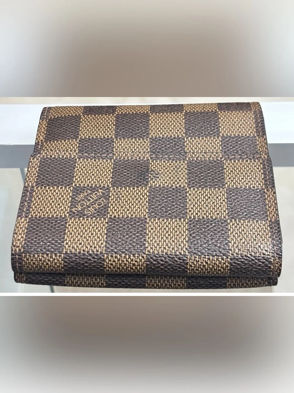 Authentic Louis Vuitton Damier Portefeuille Elise Wallet Purse. COA Included..